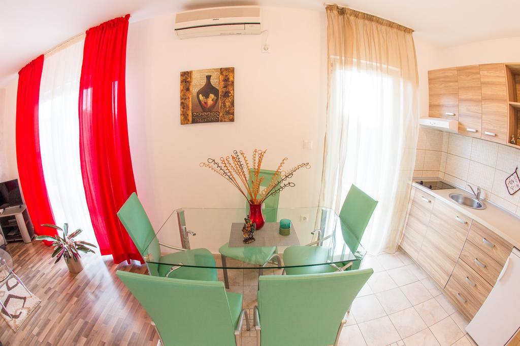 Villa Nadezda Petrovac Екстериор снимка