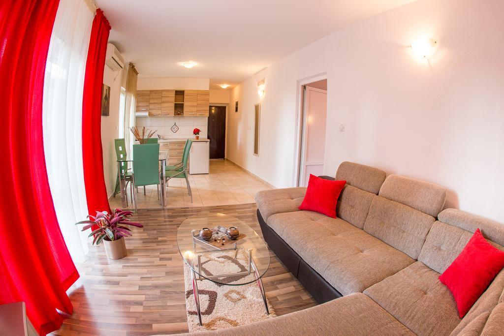 Villa Nadezda Petrovac Екстериор снимка