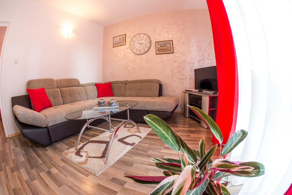 Villa Nadezda Petrovac Екстериор снимка