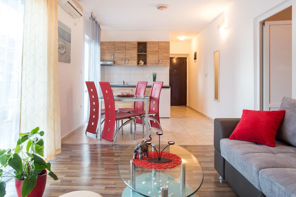 Villa Nadezda Petrovac Екстериор снимка