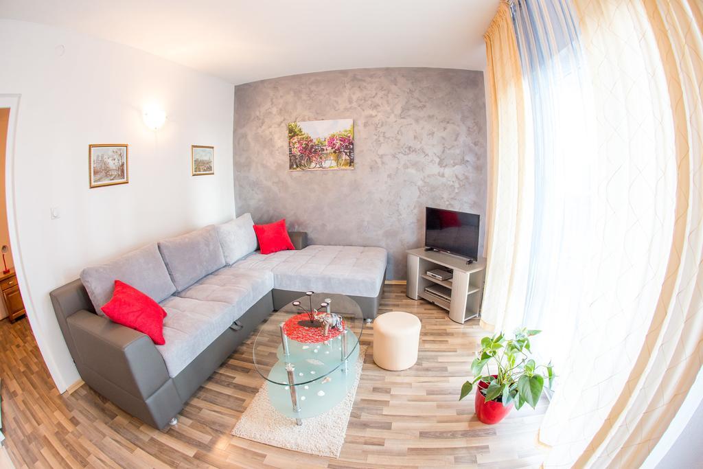 Villa Nadezda Petrovac Екстериор снимка