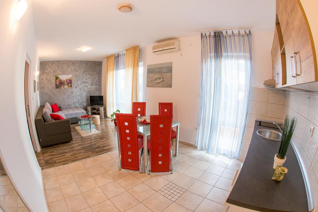 Villa Nadezda Petrovac Екстериор снимка