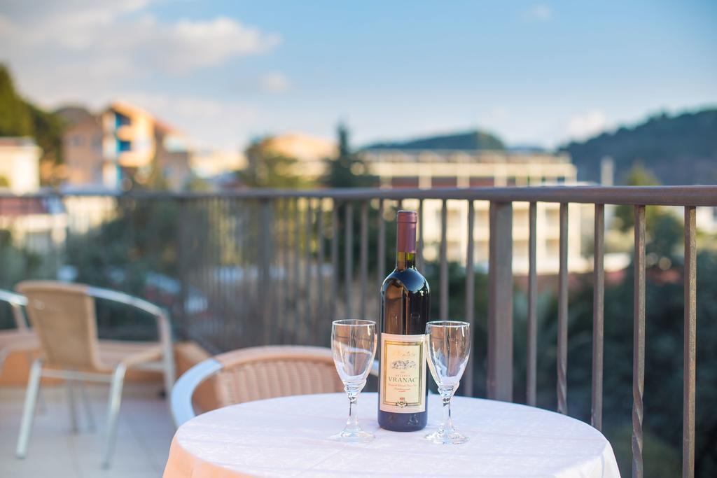 Villa Nadezda Petrovac Екстериор снимка