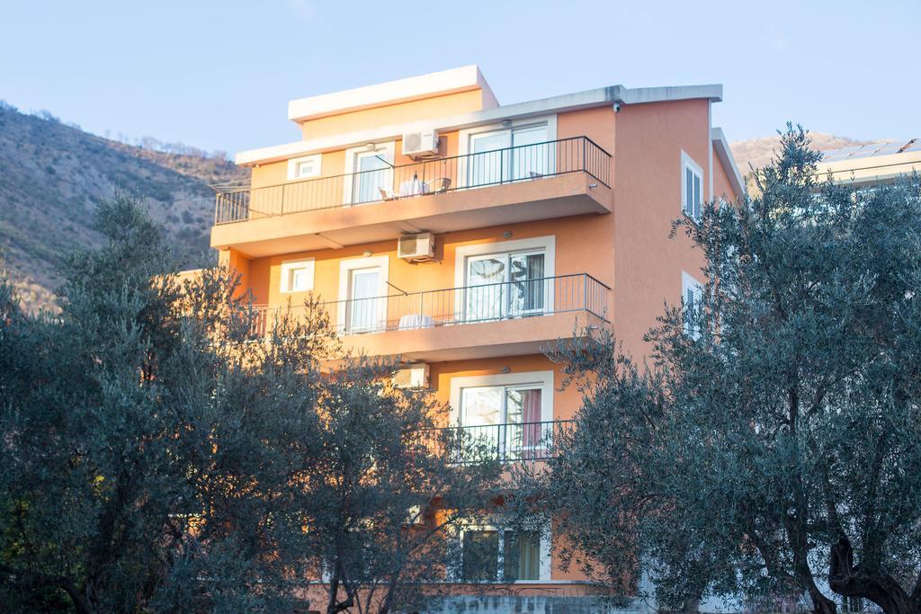 Villa Nadezda Petrovac Екстериор снимка